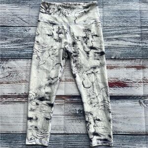 Balance Collection Abstract Patterned Leggings EUC